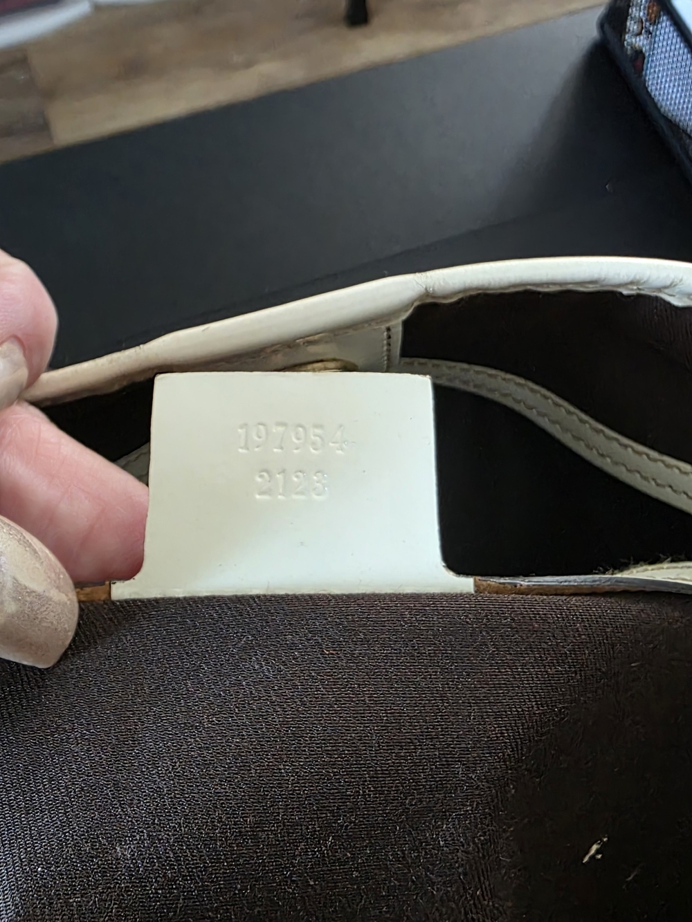 Authentic Gucci Brown and Cream GG Monogram Canvas Pouch with Leather Trim - Picture 4 of 8